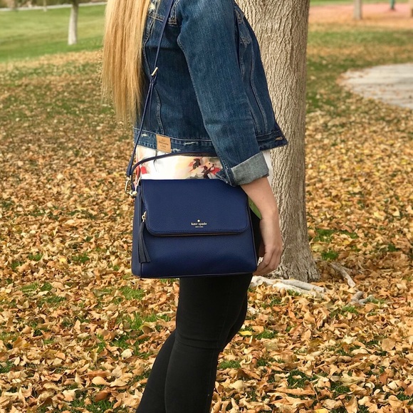 SOLD Kate Spade Purse 💕 - Picture 2 of 8